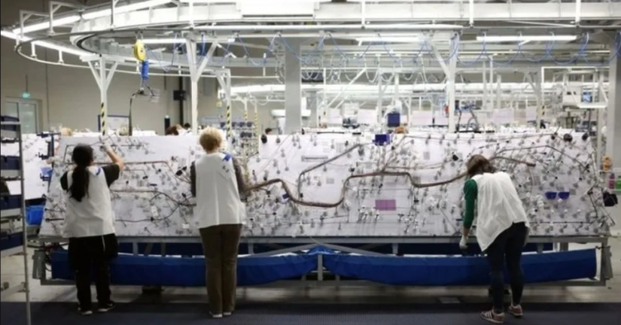 FireShot Capture 081 - wireharness.jpg (1200×630) - s3-prod-europe.autonews.com